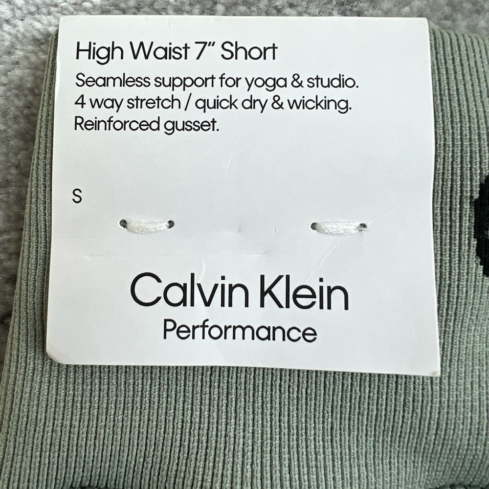 Calvin Klein Performance - Picture 2 of 6